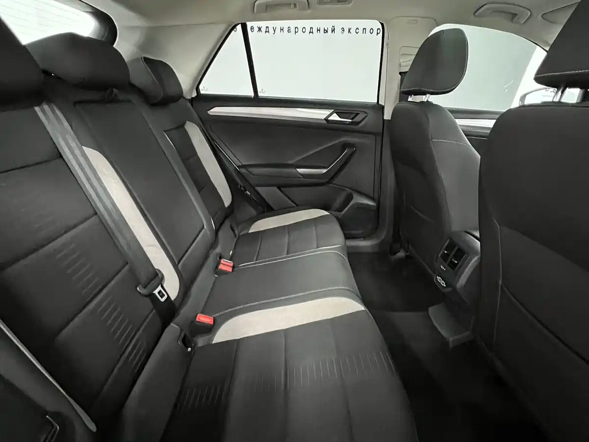 VOLKSWAGEN T-ROC EXPLORING SONGS