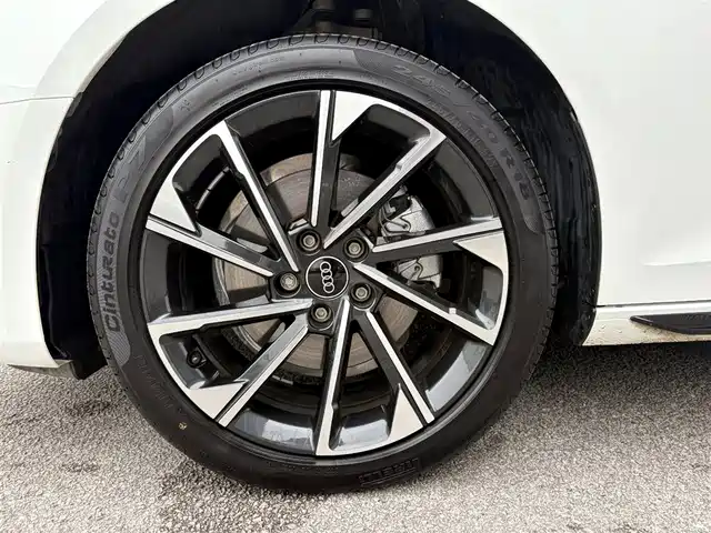 Audi A4L 2023 40 TFSI Luxury Sport — фото 3