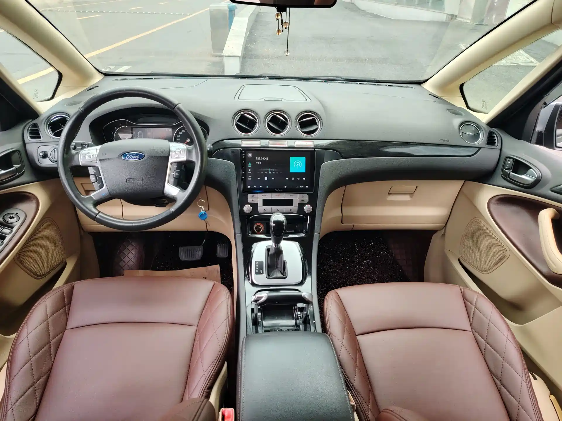Photo 13 - Ford S-MAX