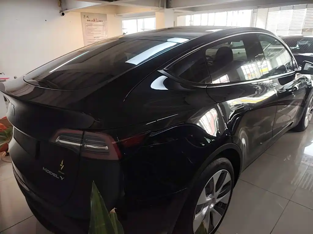 Фото 7 - Tesla Model Y