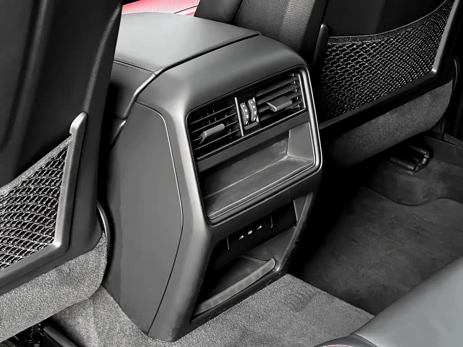 Фото 24 - Porsche Cayenne New Energy