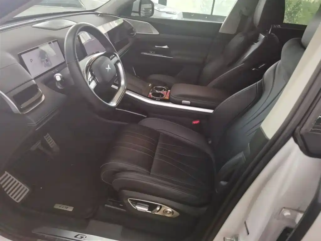 XPeng G9 2022 650 Performance Max фото 15