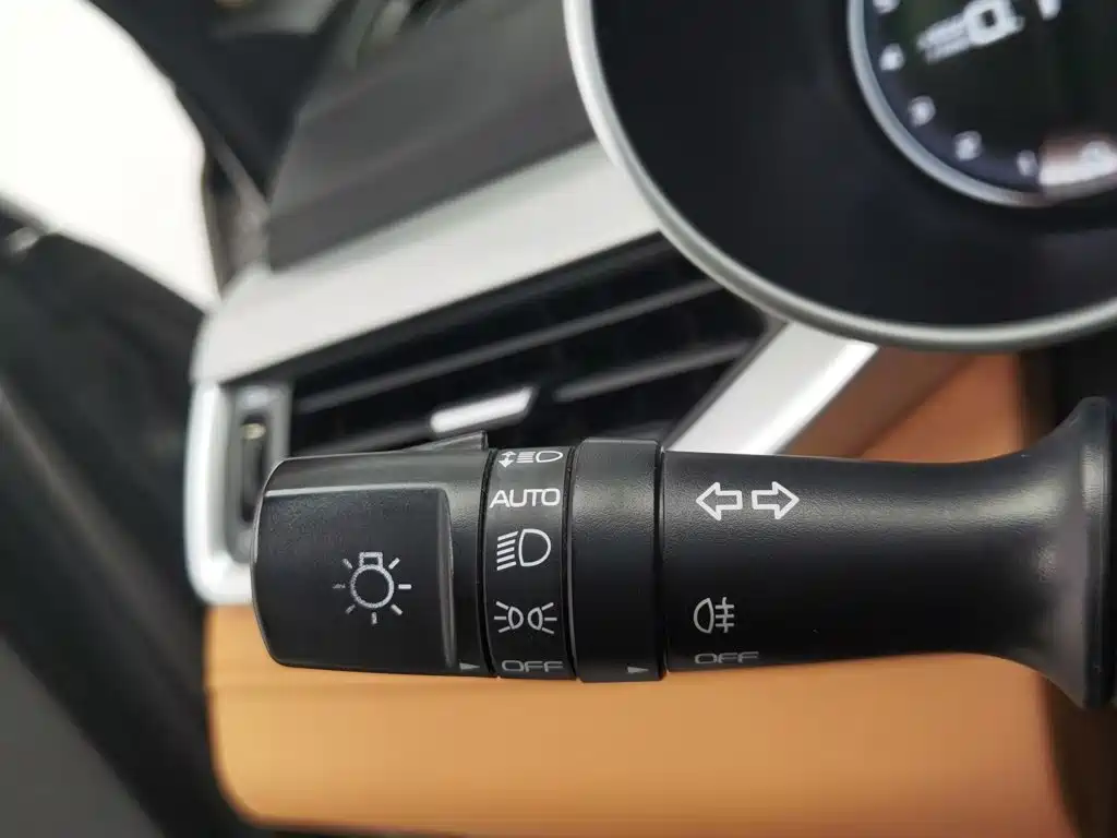 Geely Vision S1 2018 2018 1.4T CVT Sharp Enjoy