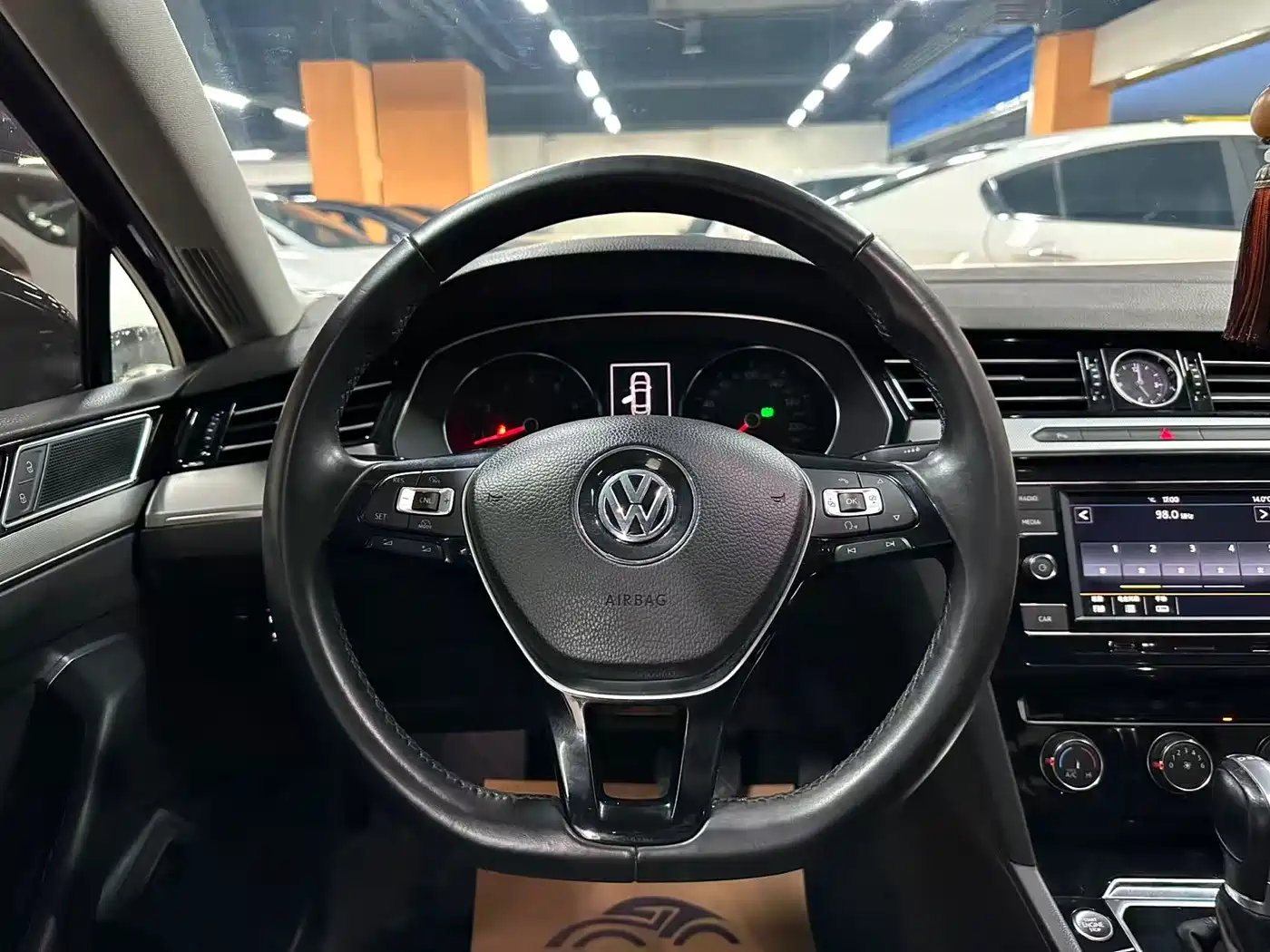 Volkswagen Magotan 2018 330TSI DSG Leading фото 10