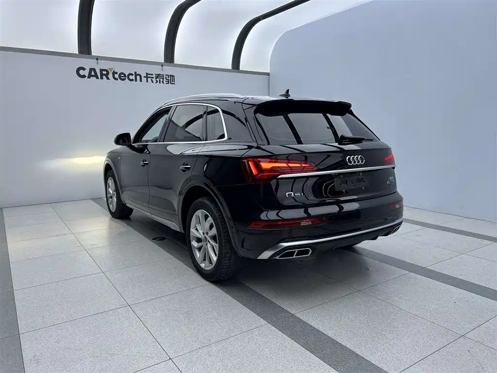Audi Q5L 2025 40 TFSI Luxury Dynamic фото 4