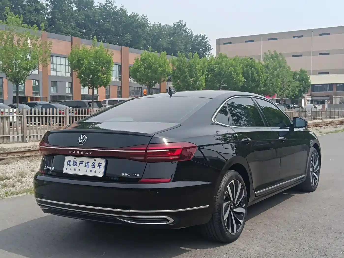 Volkswagen Passat 2024 380TSI Dragon Soaring Edition фото 9