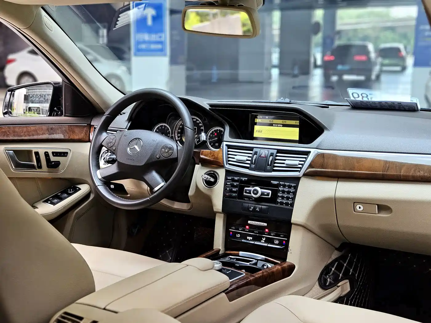 Mercedes-Benz E-Class 2012 E 200 L CGI Elegance фото 12