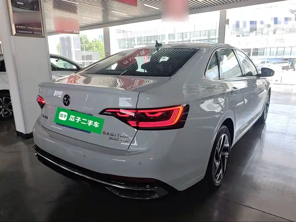 Volkswagen Sagitar 2023 300TSI DSG Surpassing Edition фото 7