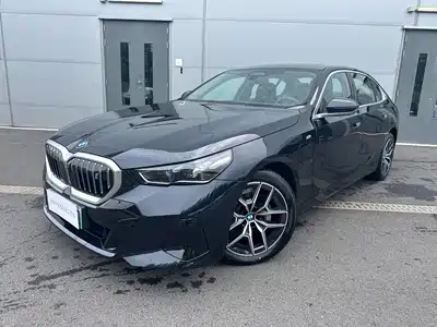 BMW i5