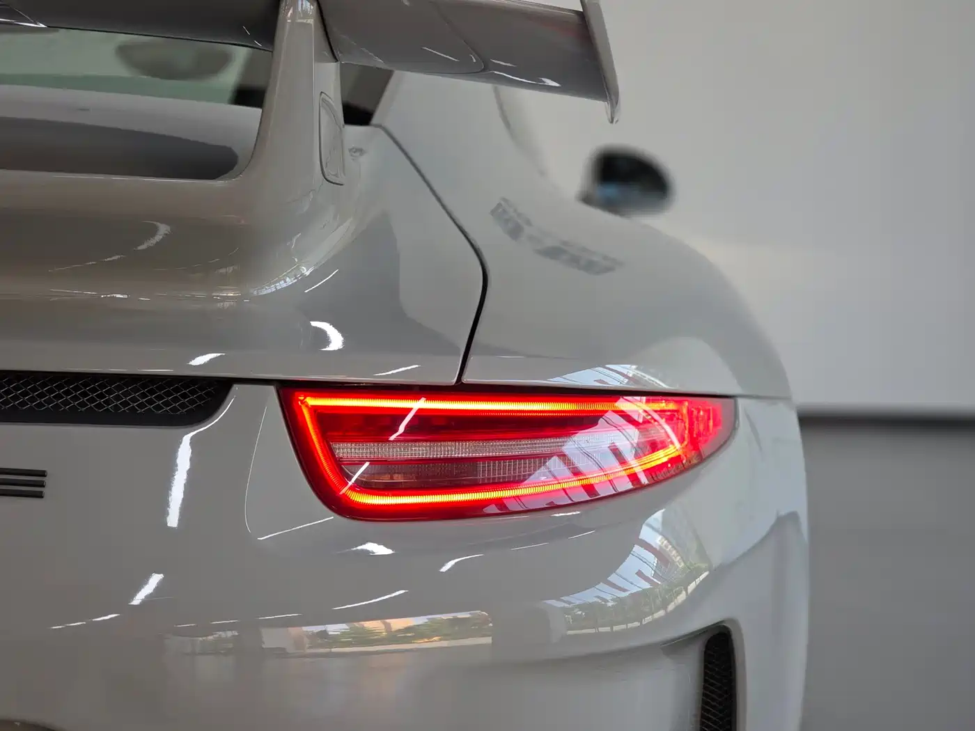 Porsche 911 2013 GT3 3.8L фото 24