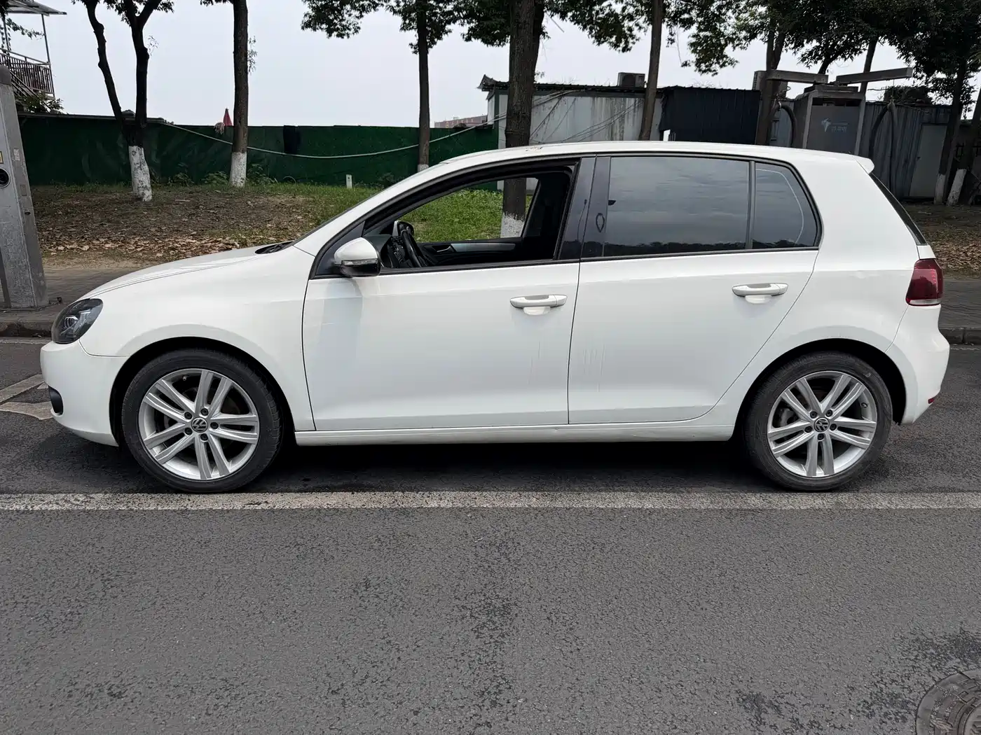 Volkswagen Golf 2012 1.4TSI Automatic Luxury фото 4