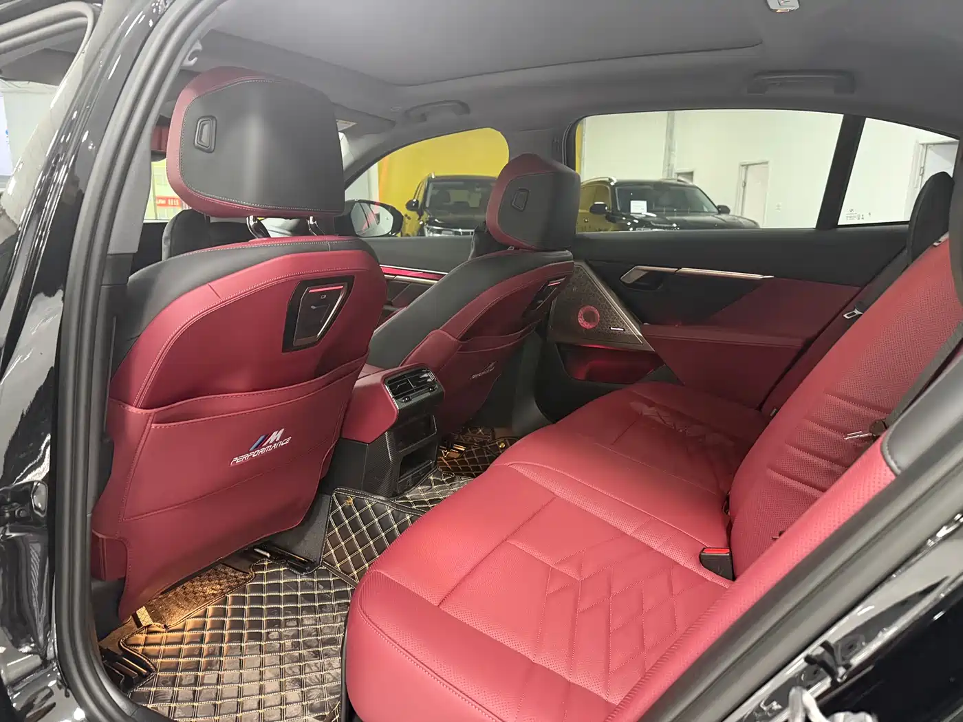 BMW 5 Series 2026 Model Year Facelift 530Li Exclusive M Sport Package фото 6