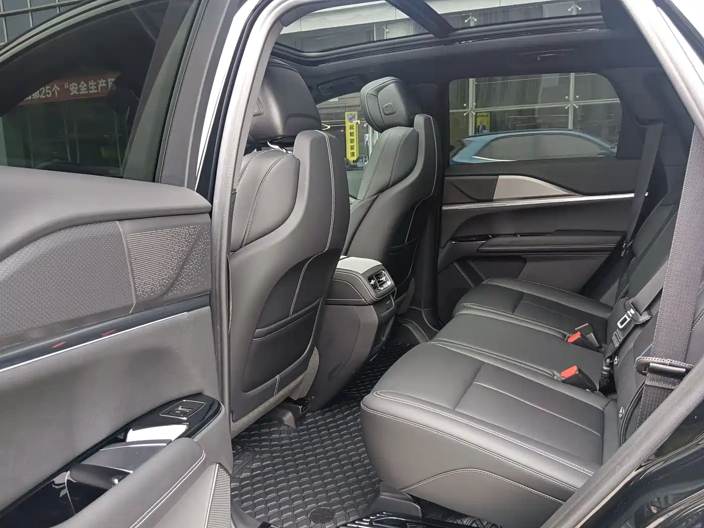 Cadillac XT5 2025 2.0T Luxury фото 10