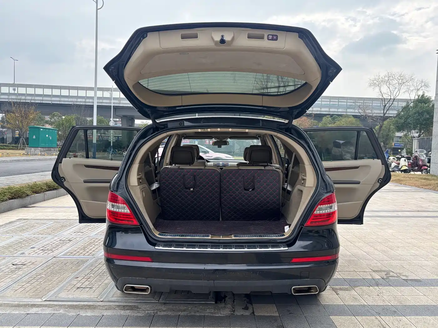 Mercedes-Benz R-Class 2011 R 350 L 4MATIC фото 9