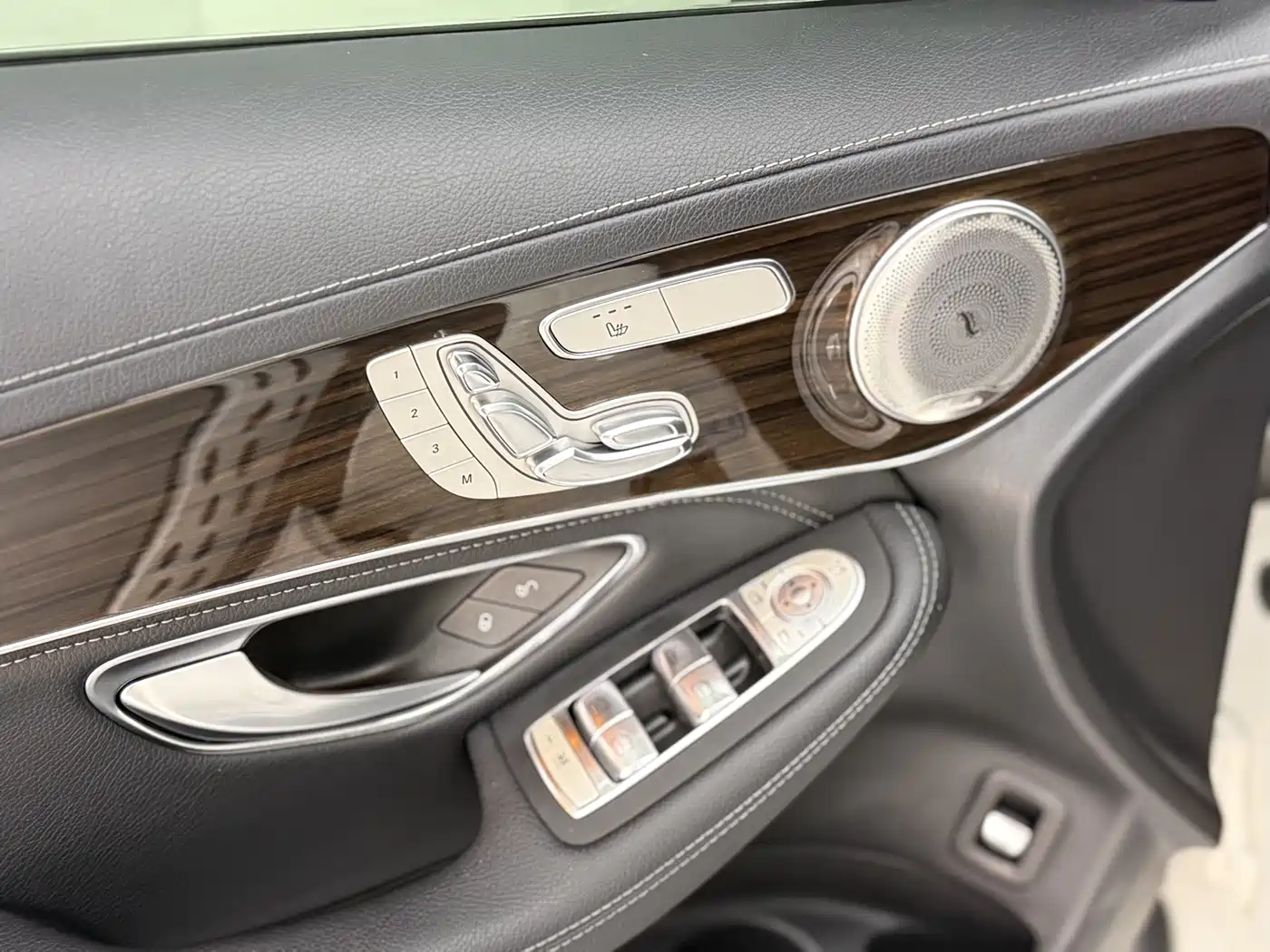 Mercedes-Benz GLC 2019 GLC 260 4MATIC Dynamic фото 5