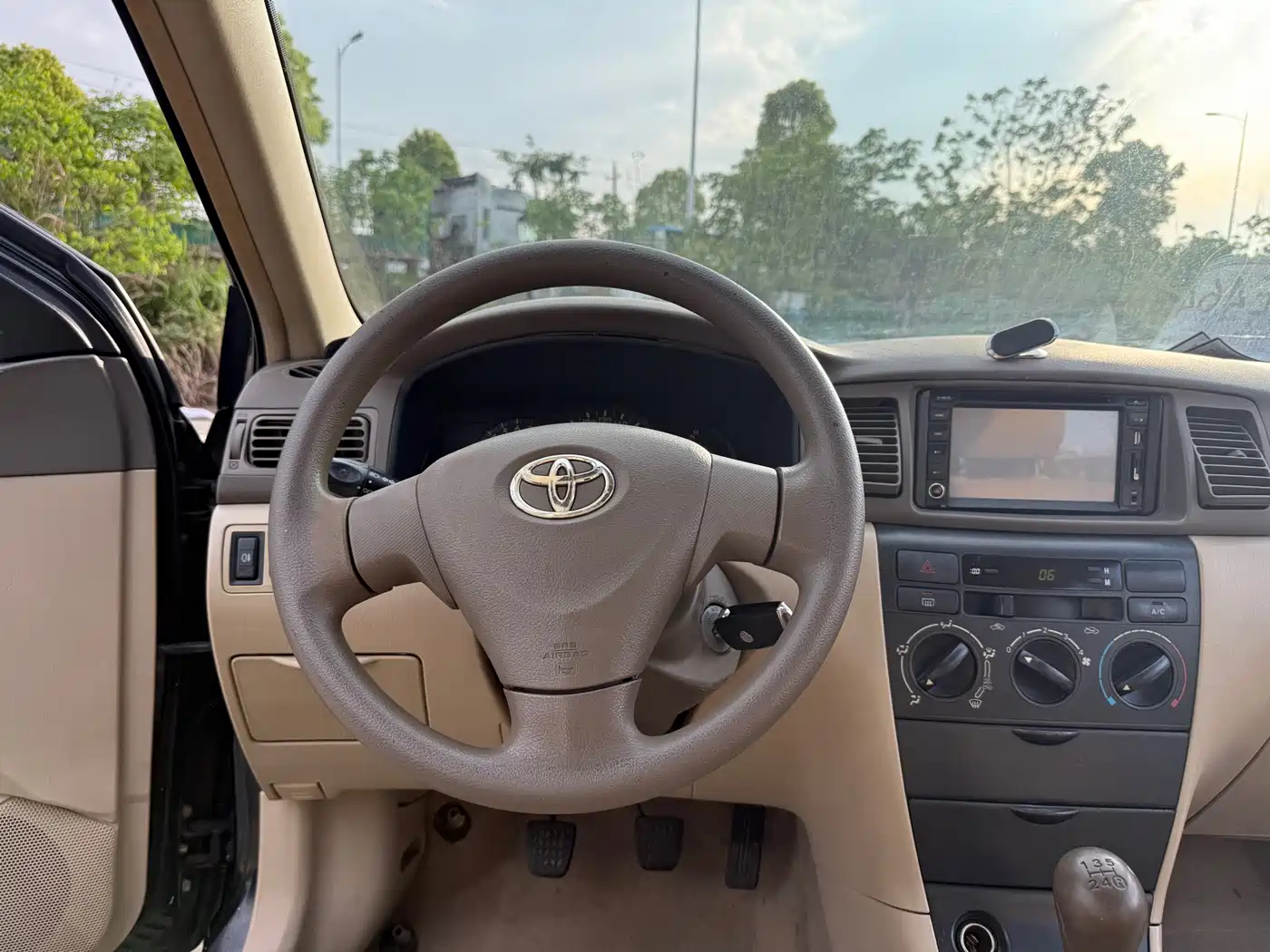 Toyota Corolla 2010 1.6L Manual Special Offer Edition фото 11