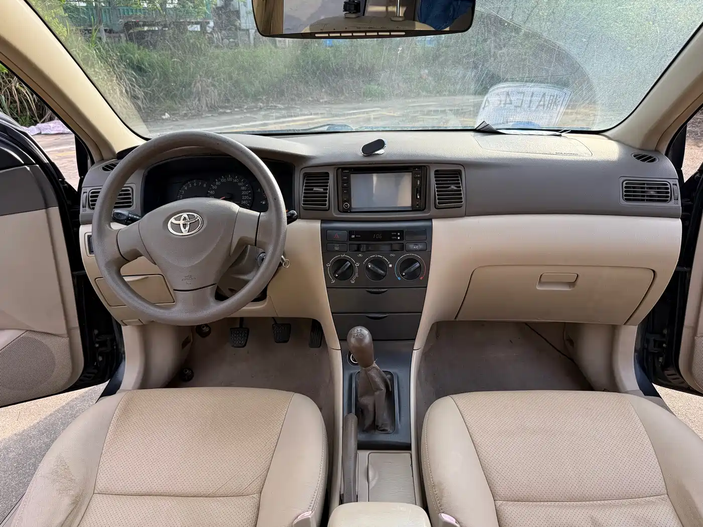 Toyota Corolla 2010 1.6L Manual Special Offer Edition фото 13