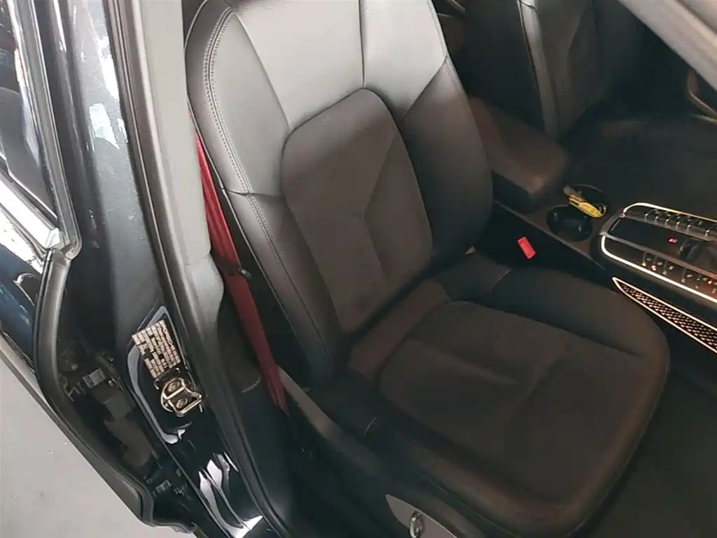 Porsche Macan 2018 Macan S 3.0T фото 25