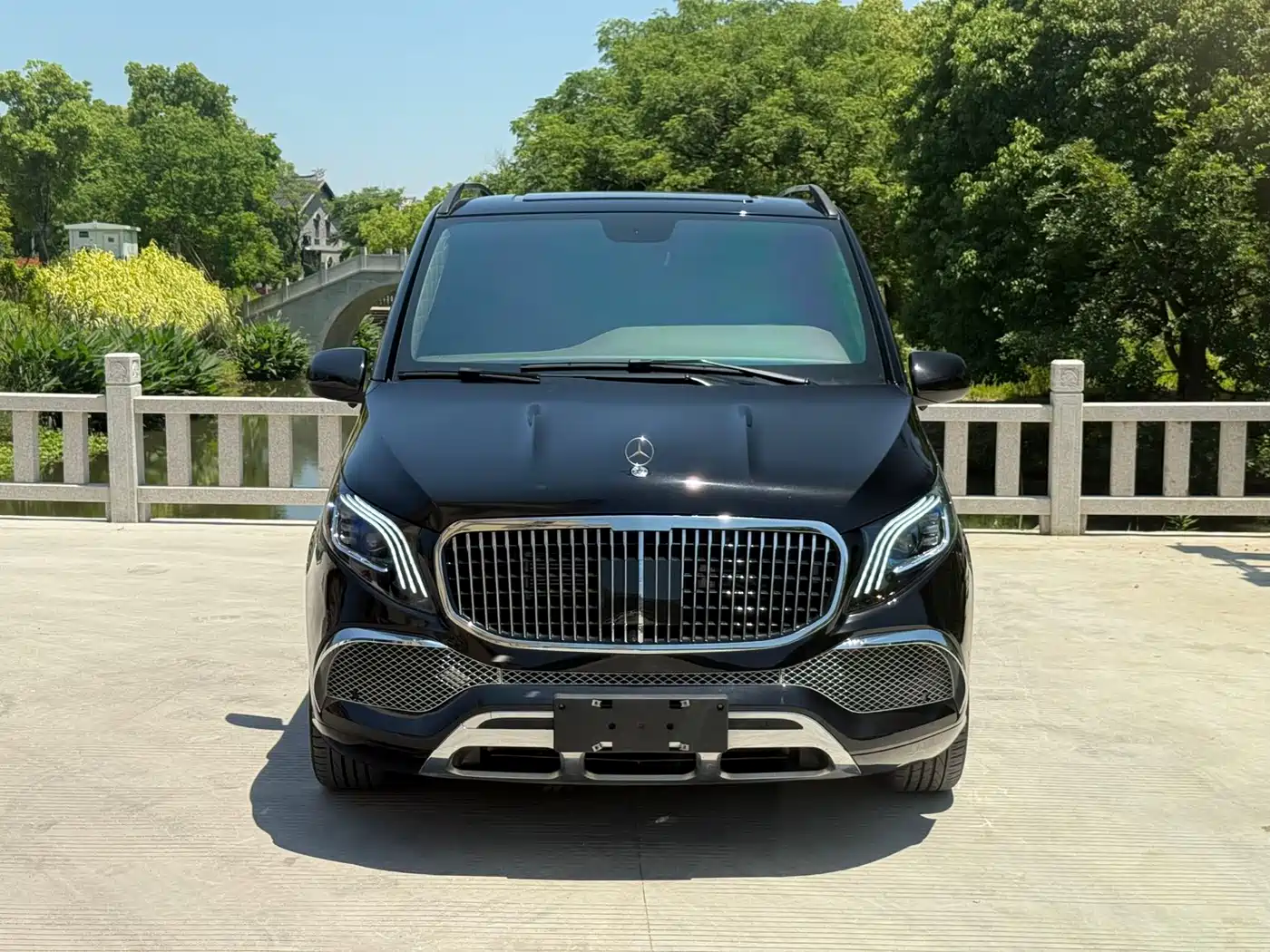 Mercedes-Benz Vito 2023 2.0T Business 7-Seater фото 2