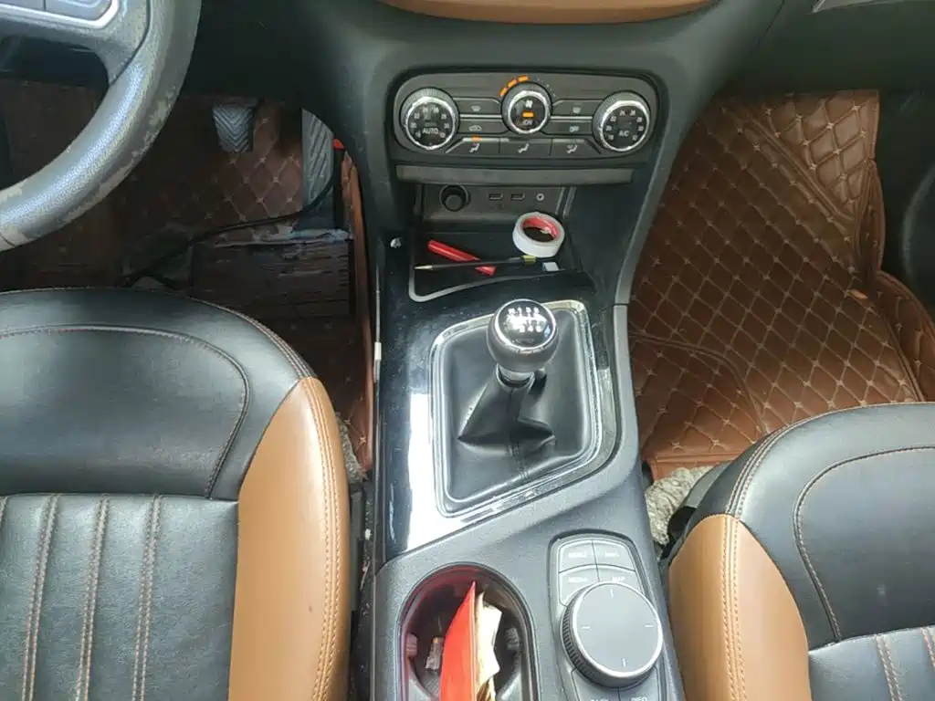 Soueast DX7 2016 2016 1.5T Manual Triumph Edition