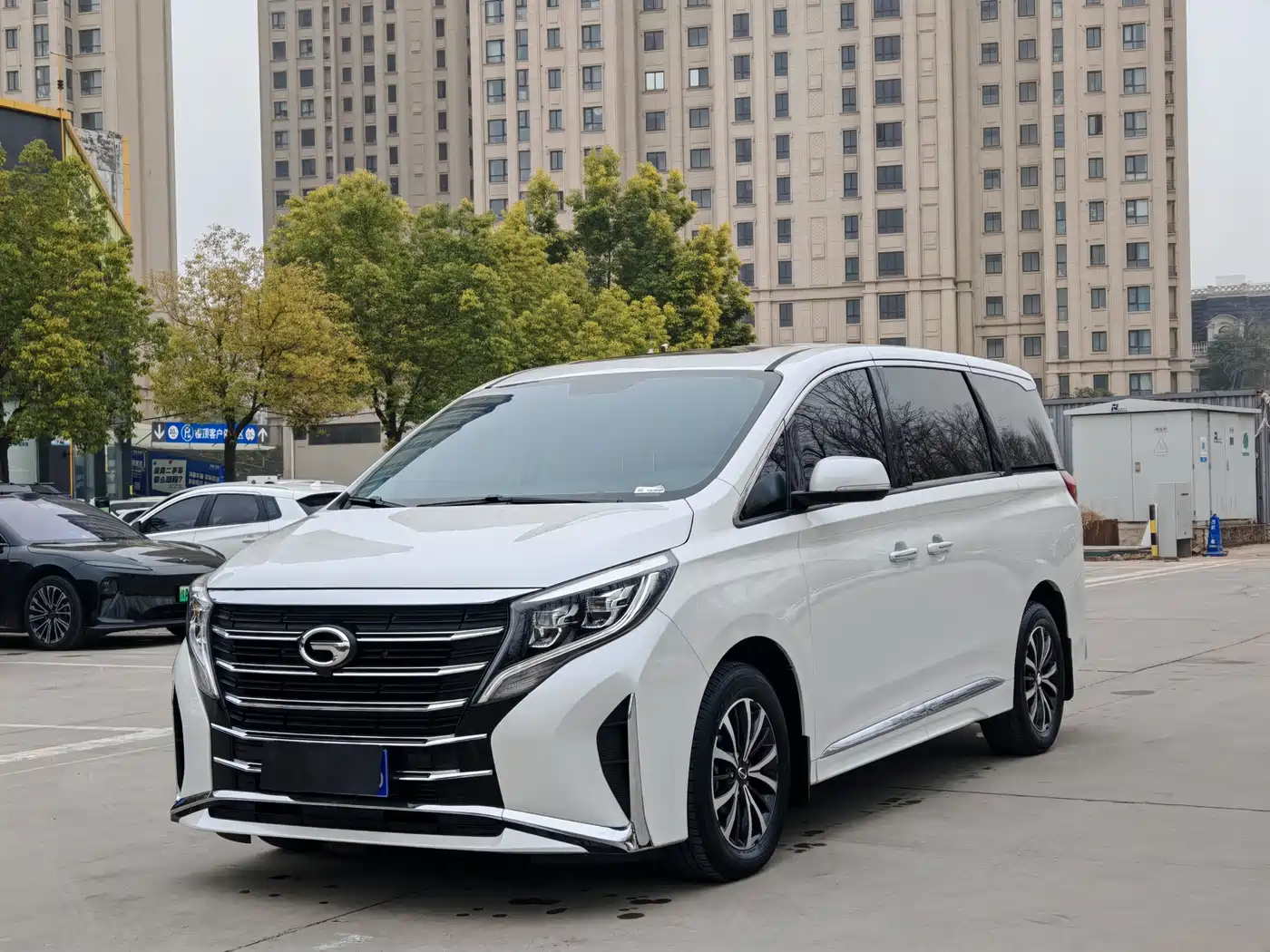 GAC Trumpchi Trumpchi M8 2023 Leading Series 390T Premium Edition