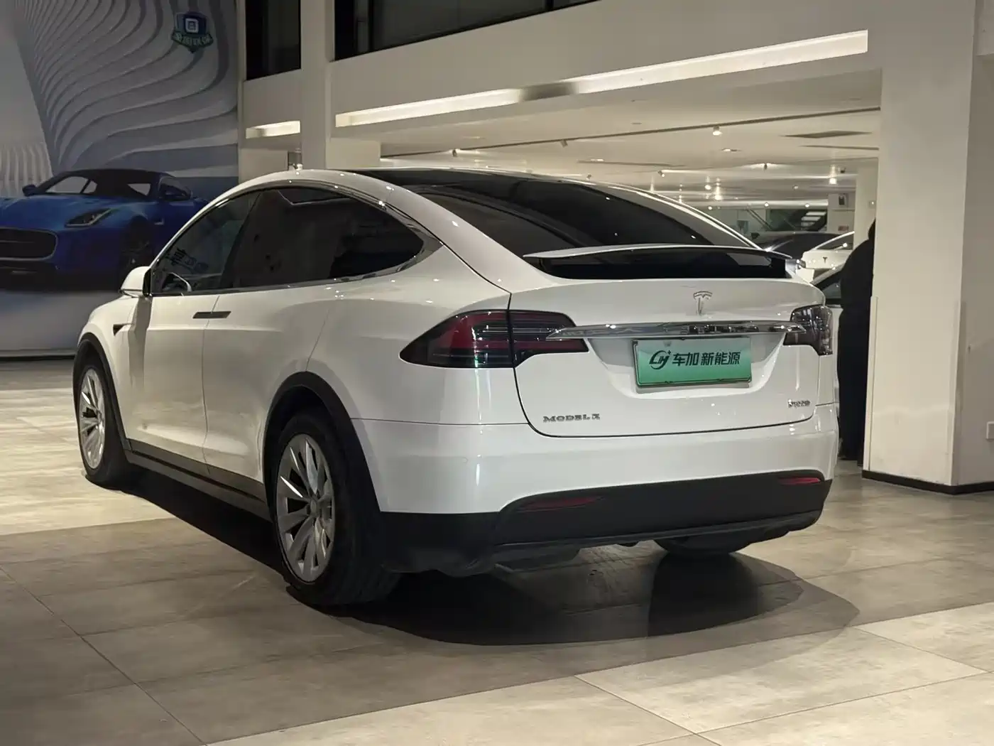 TESLA MODEL X