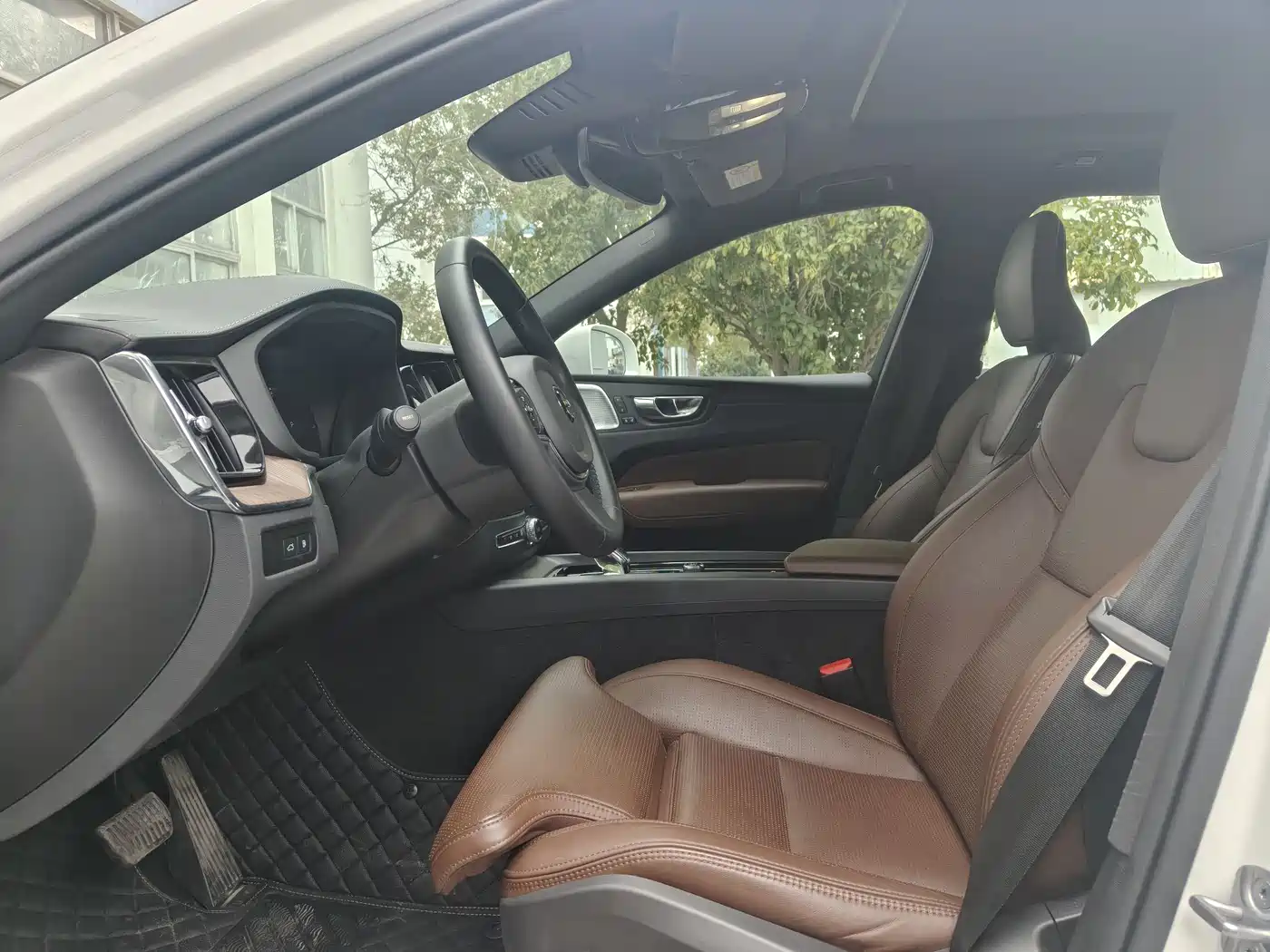 VOLVO XC60 PLUG IN HYBRID