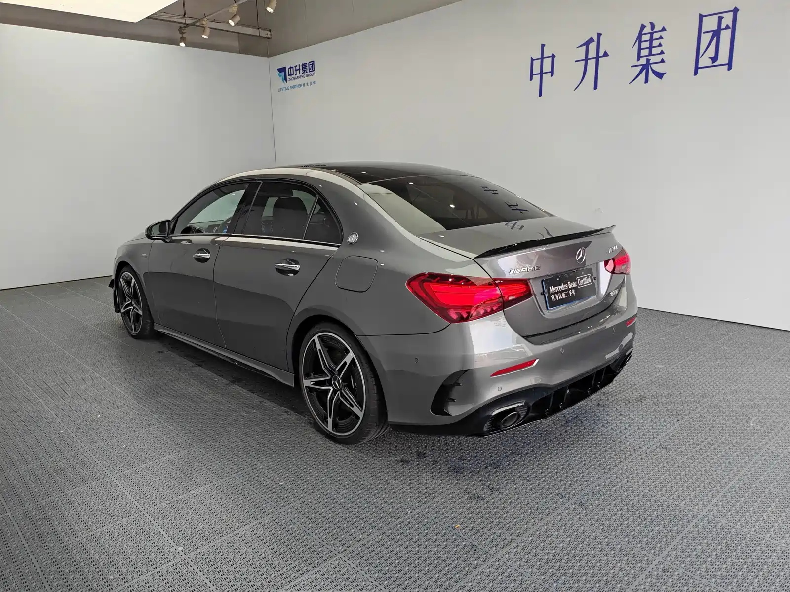 Photo 4 - Mercedes-Benz A-Class AMG
