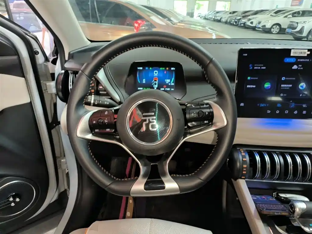 BYD Yuan PLUS 2024 Glory Edition 510KM Leading фото 11