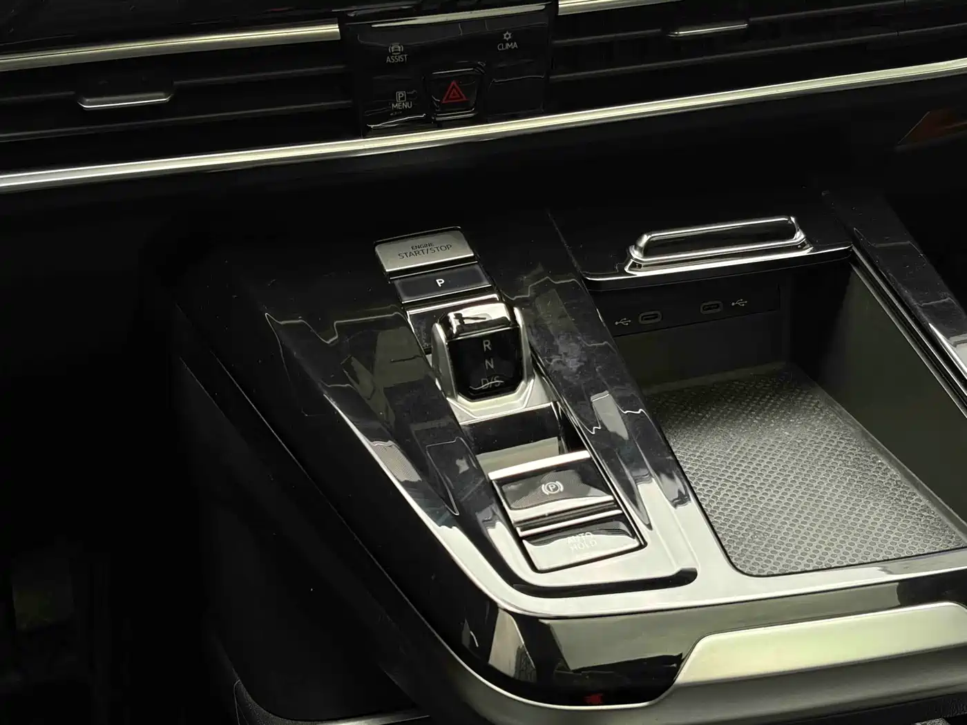 Volkswagen Talagon 2021 330TSI 2WD Luxury Premium Edition фото 17