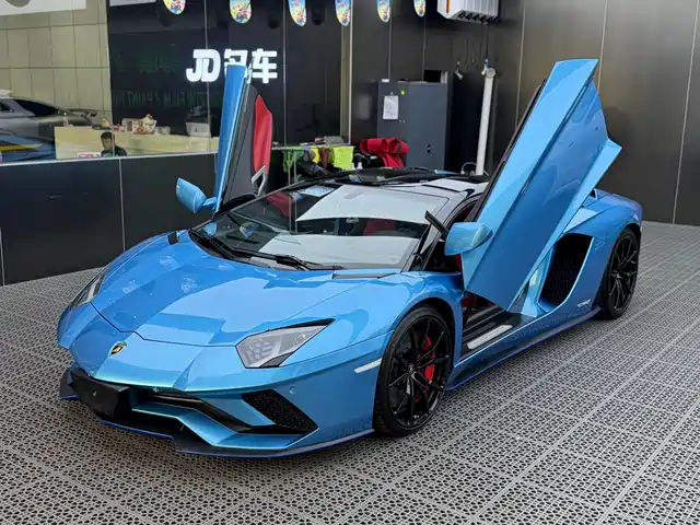  Lamborghini Aventador 2018 Aventador S Roadster