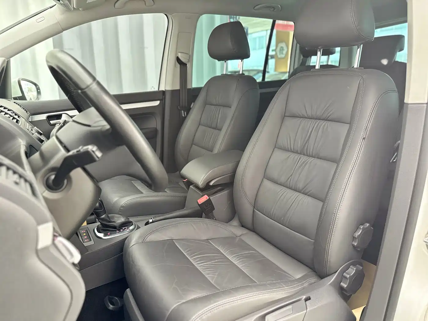 Volkswagen Touran 2015 1.4T DSG Flagship Edition 5-seater фото 19