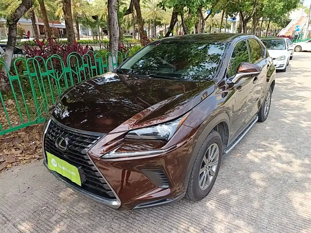 Lexus NX 2017 200 FWD Sharp Edition фото 2