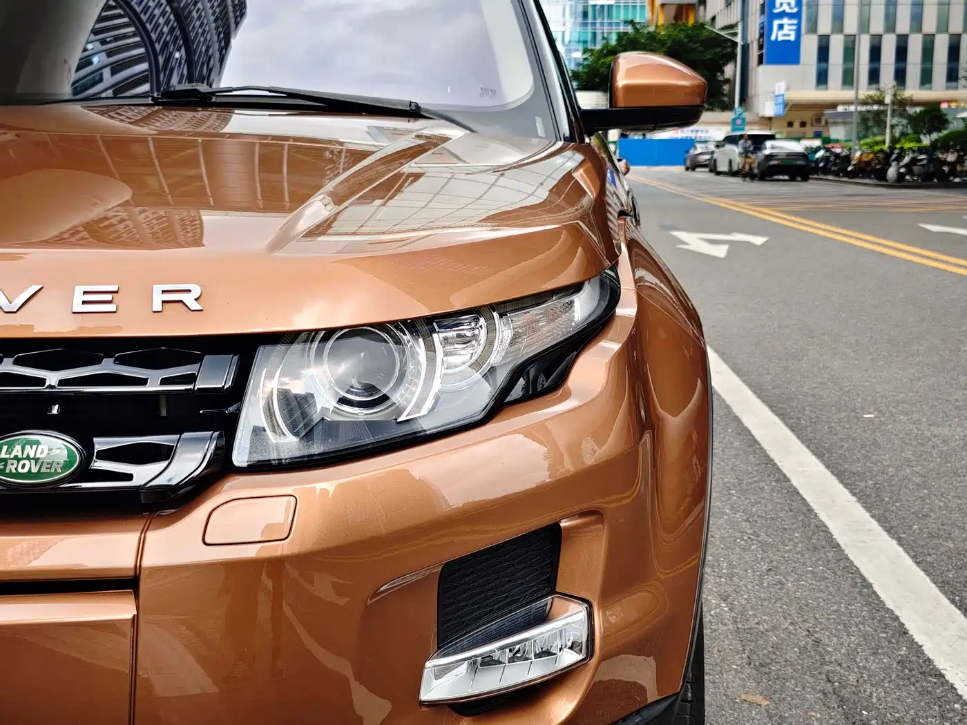 Land Rover Range Rover Evoque 2015 2.0T 5-Door Intelligent Edition фото 6