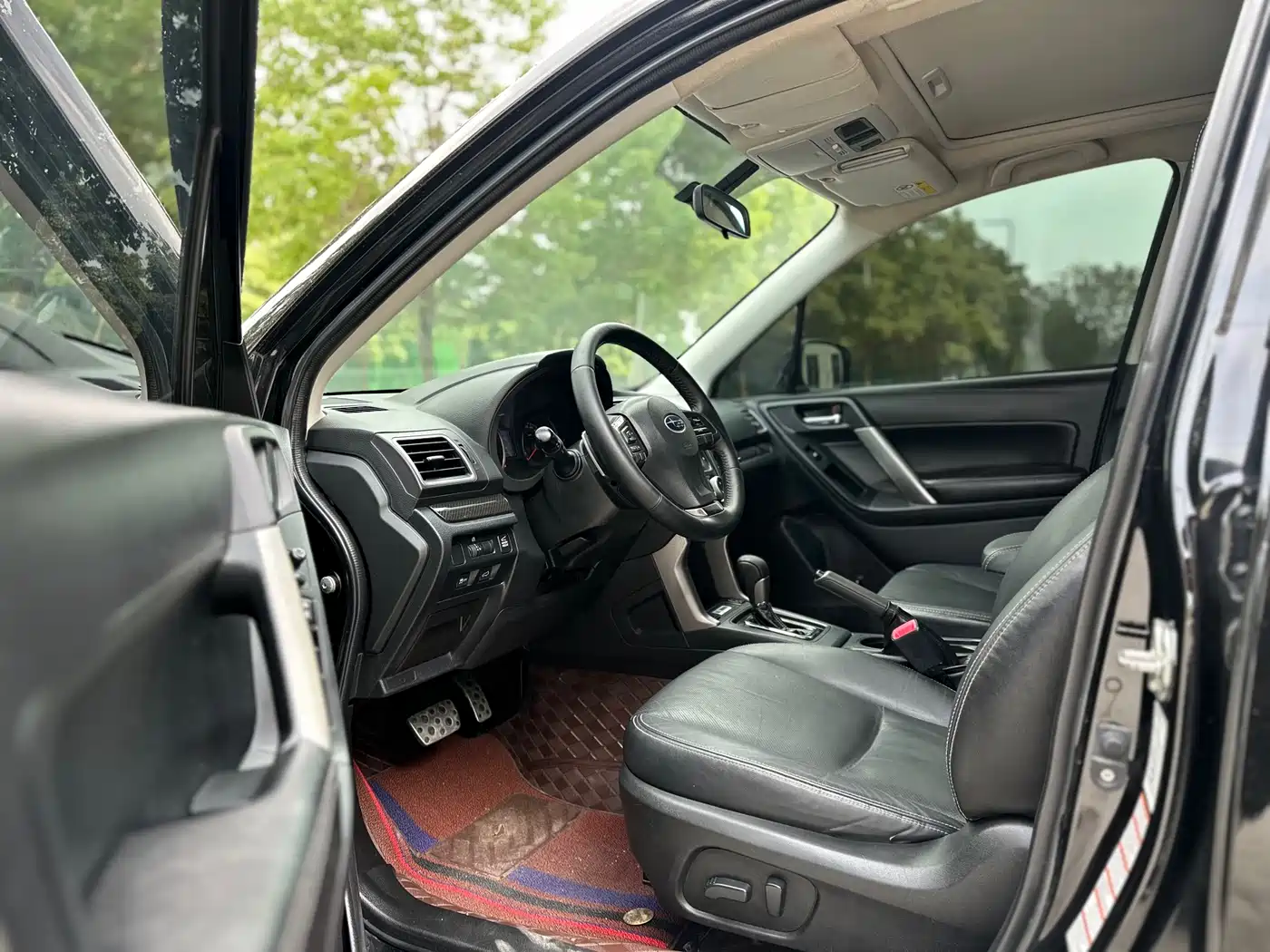 Subaru Forester 2015 2.5i Special Commemorative Edition фото 6