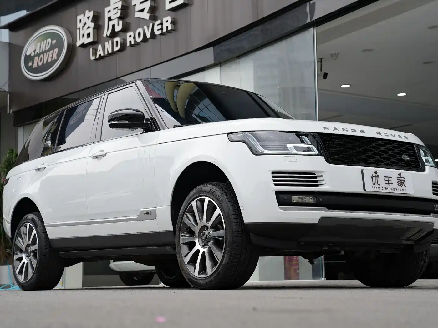 Land Rover Range Rover 2015 5.0 SC V8 AB Prestigious Genesis Extended Edition фото 3