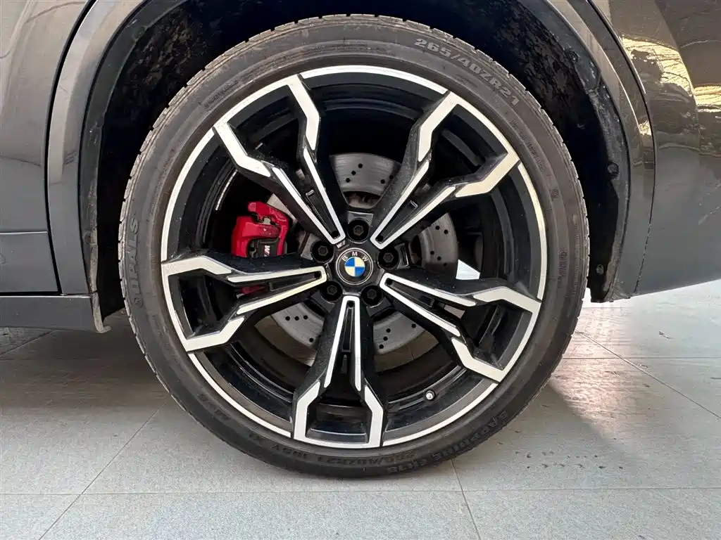 Фото 18 - BMW X3 M