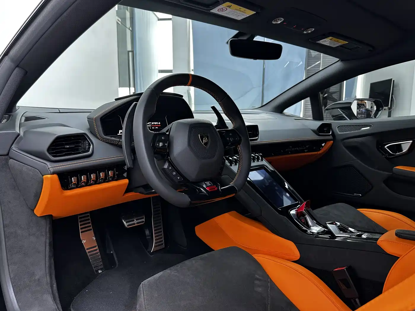 LAMBORGHINI HURACÁN