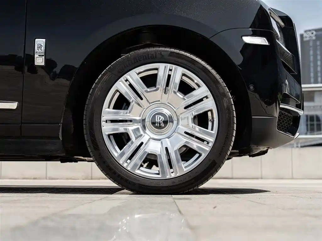 Rolls-Royce Cullinan 2024 2024 4-Seater