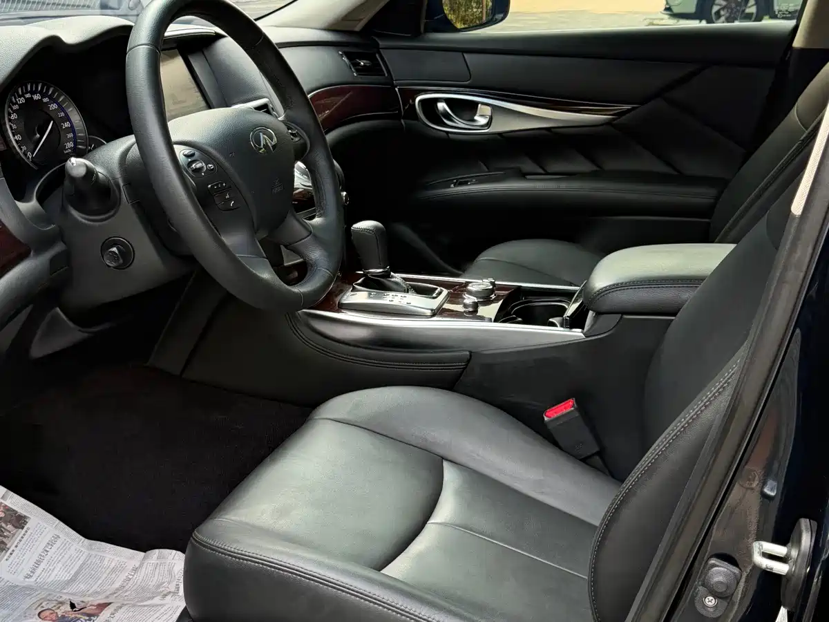 Infiniti Q70 2016 2015 Q70L 2.5L Enjoyment Edition