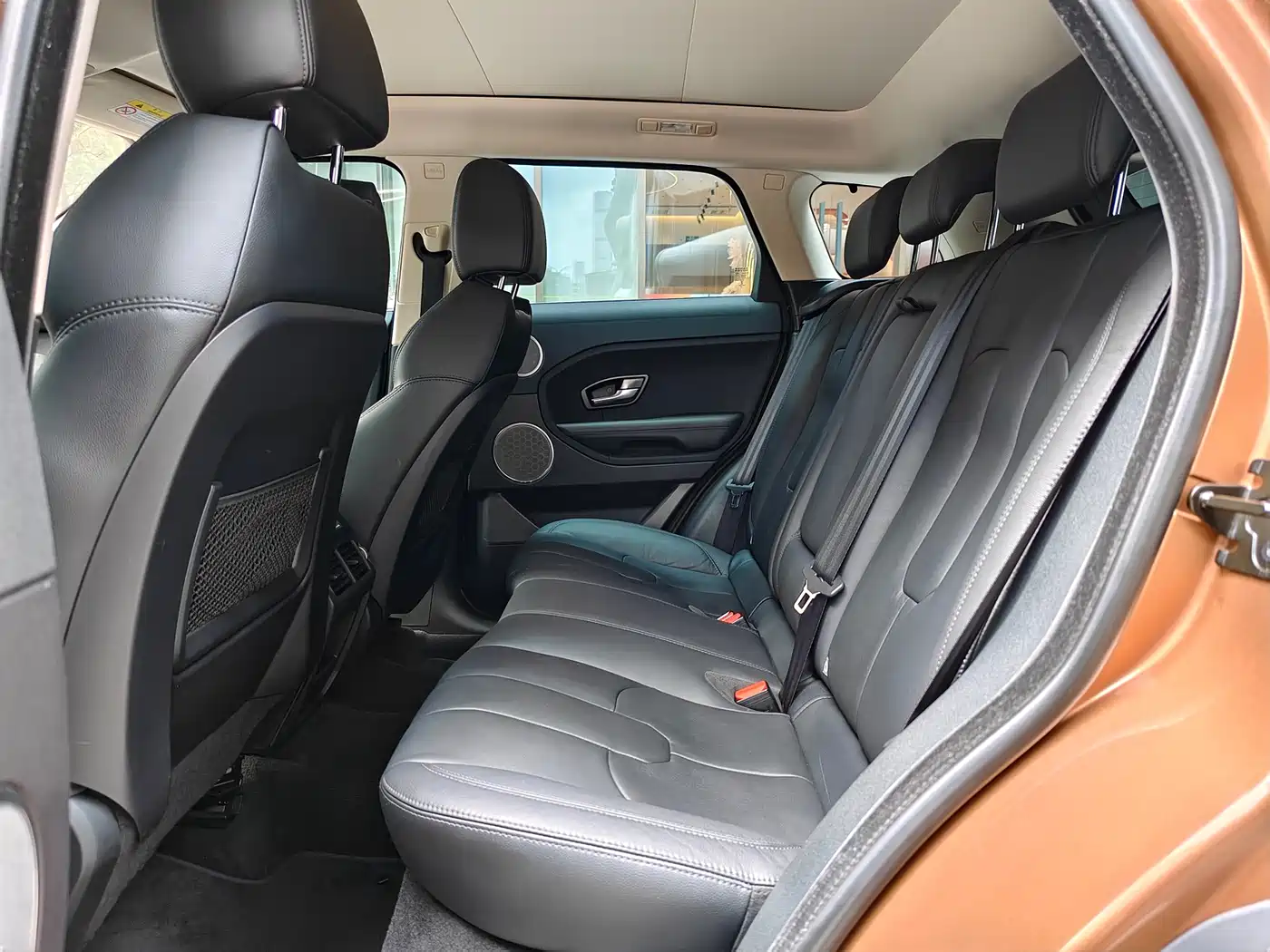 Land Rover Range Rover Evoque 2015 2.0T 5-Door Intelligent Edition фото 20
