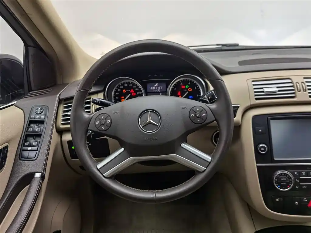 Mercedes-Benz R-Class 2017 R 320 4MATIC Business Collector's Edition фото 11