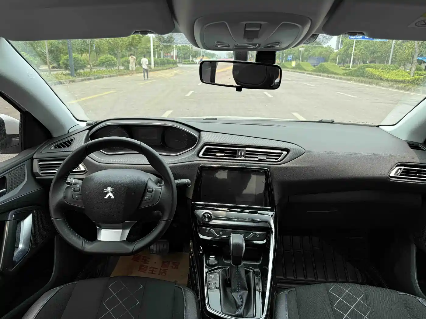 Peugeot 308 2016 230THP Automatic Luxury фото 4