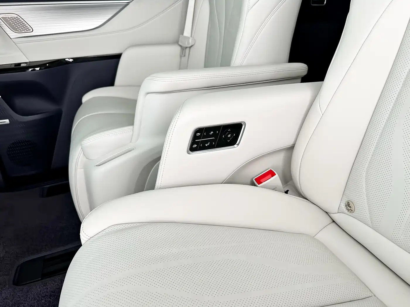 BUICK GL8 NEW ENERGY