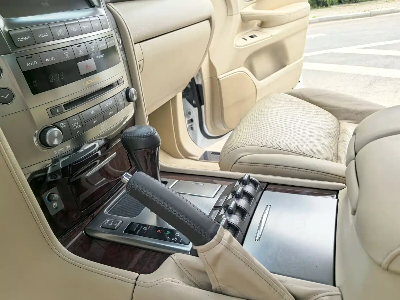 Lexus LX 2009 2009 570