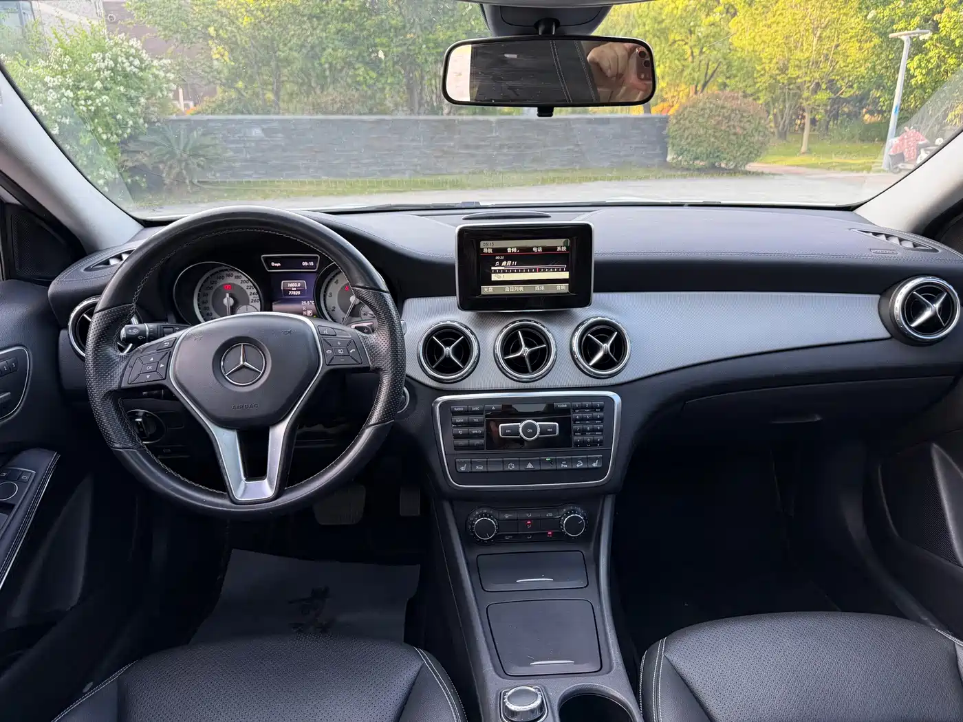 Mercedes-Benz GLA 2016 GLA 220 4MATIC Fashion фото 9