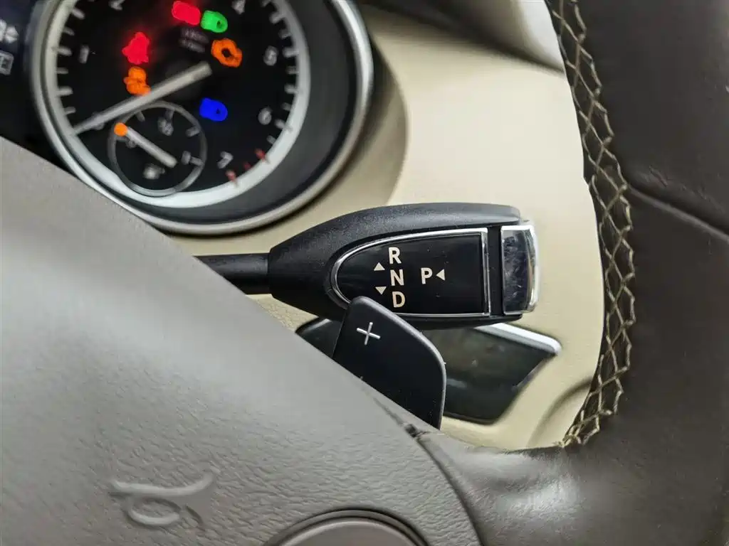 Mercedes-Benz R-Class 2017 R 320 4MATIC Business Collector's Edition фото 13