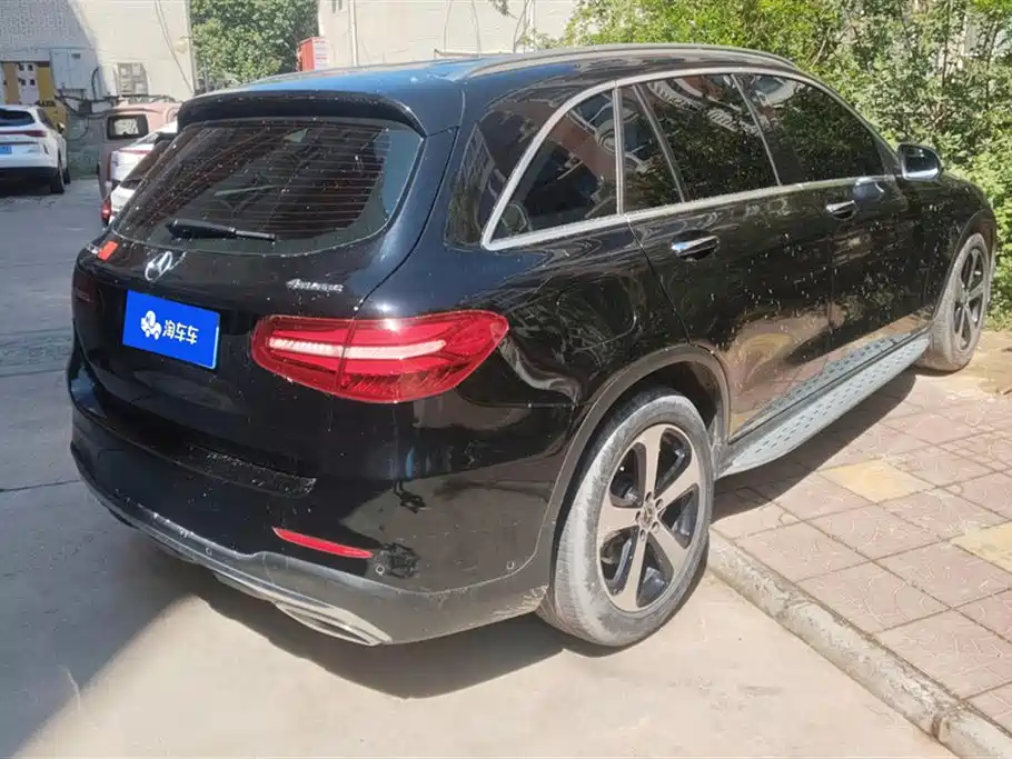Mercedes-Benz GLC 2018 GLC 260 4MATIC Luxury фото 3