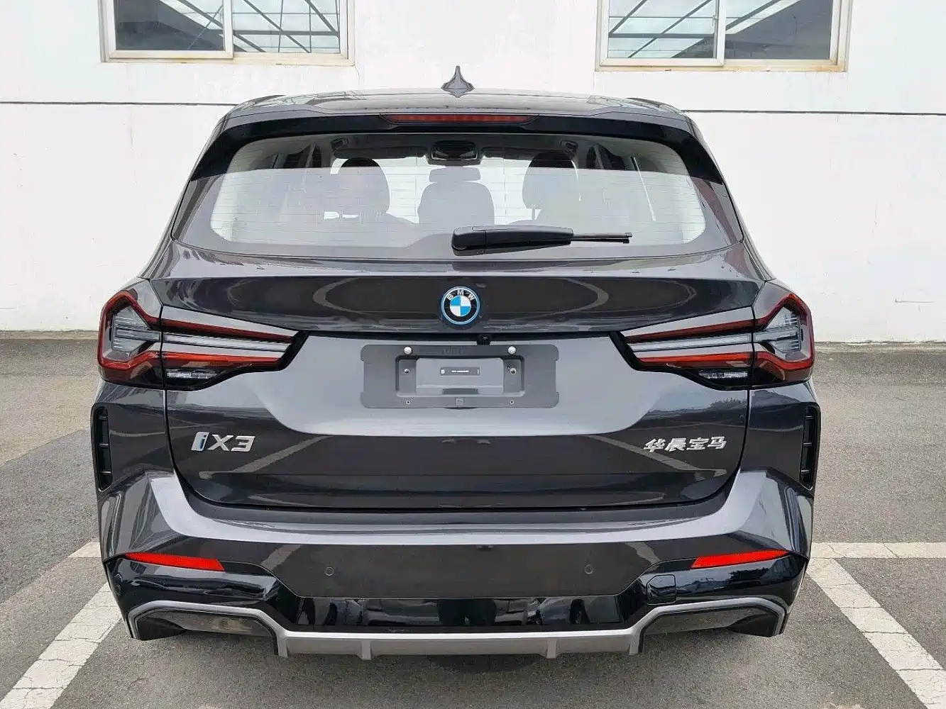 BMW iX3 2024 Innovation Leader фото 3