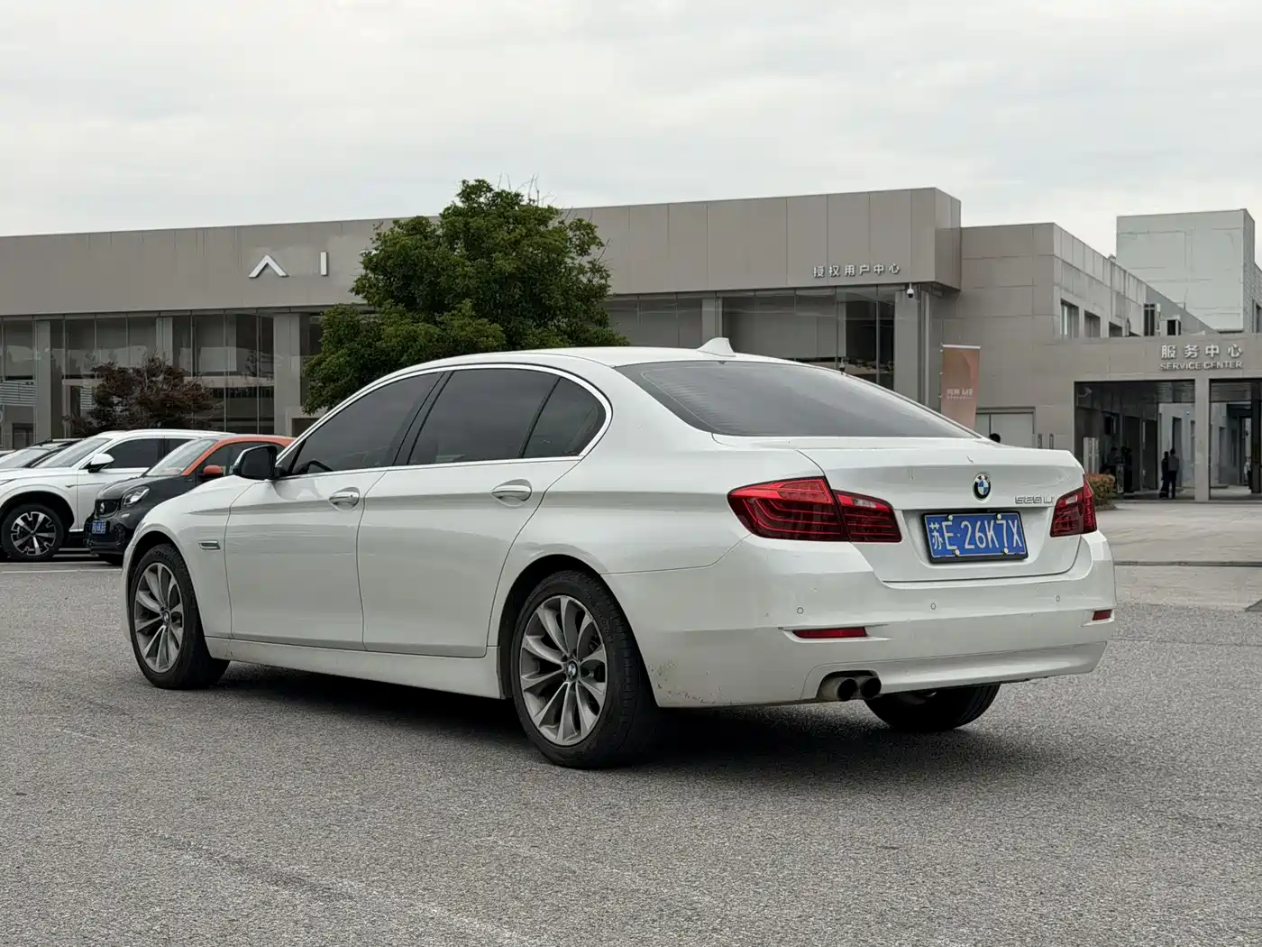 BMW 5 Series 2017 525Li Leading Edition фото 9